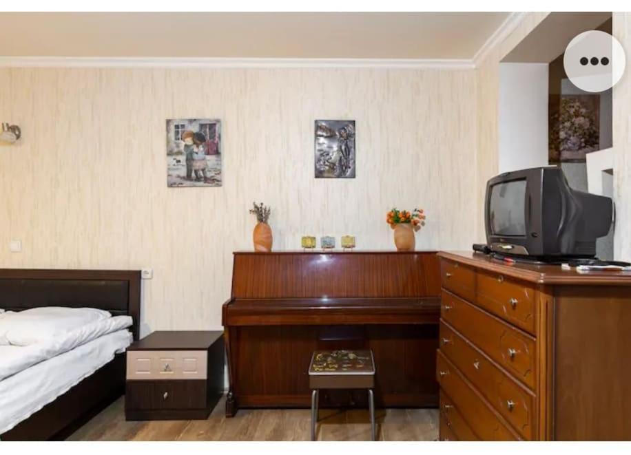 Cozy, Warm & Cheap Apartment Tbilisi Exterior photo